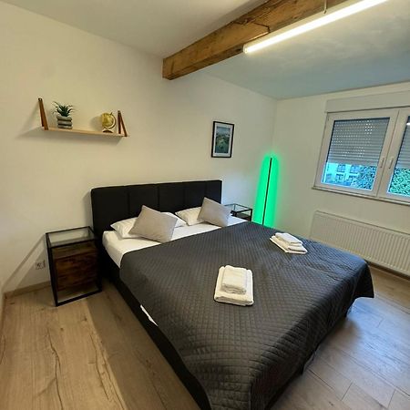 Schoene Ruhige Wohnung In Anliegerstrasse エッセン エクステリア 写真